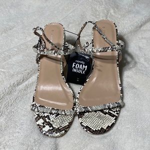 Streetwear Society heels size 6 new